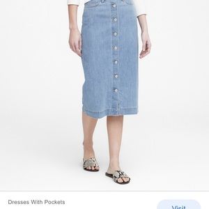 Banana Republic button down denim pencil skirt